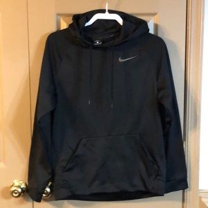 Nike Men’s Dri-FIT Hoodie Sweatshirt